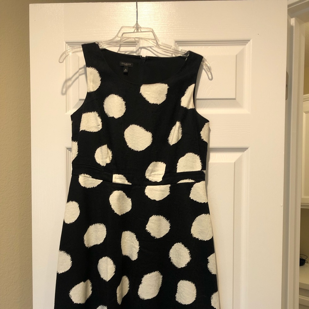Scoop neck sheath dress